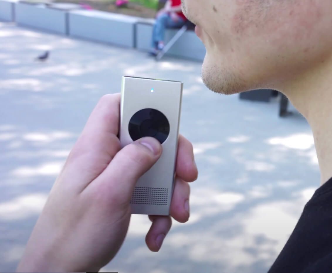 Tradutor instantâneo bidirecional de idiomas